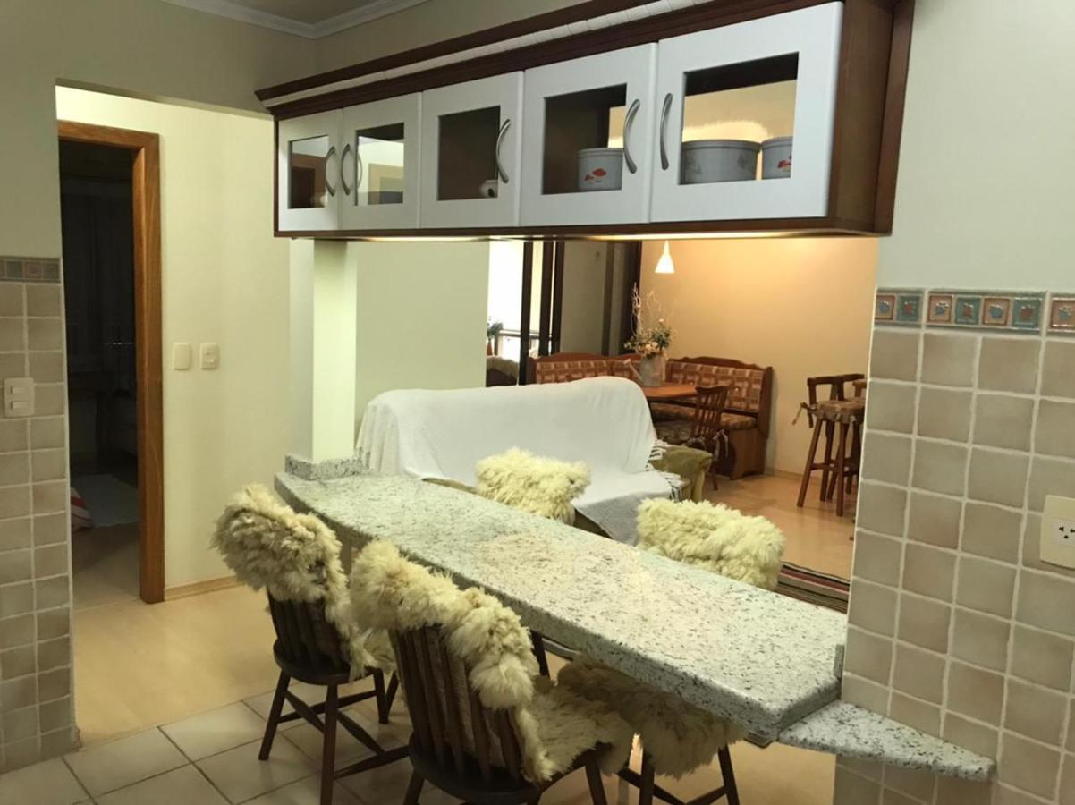 Charme Apartamento Centro De Gramado Bagian luar foto