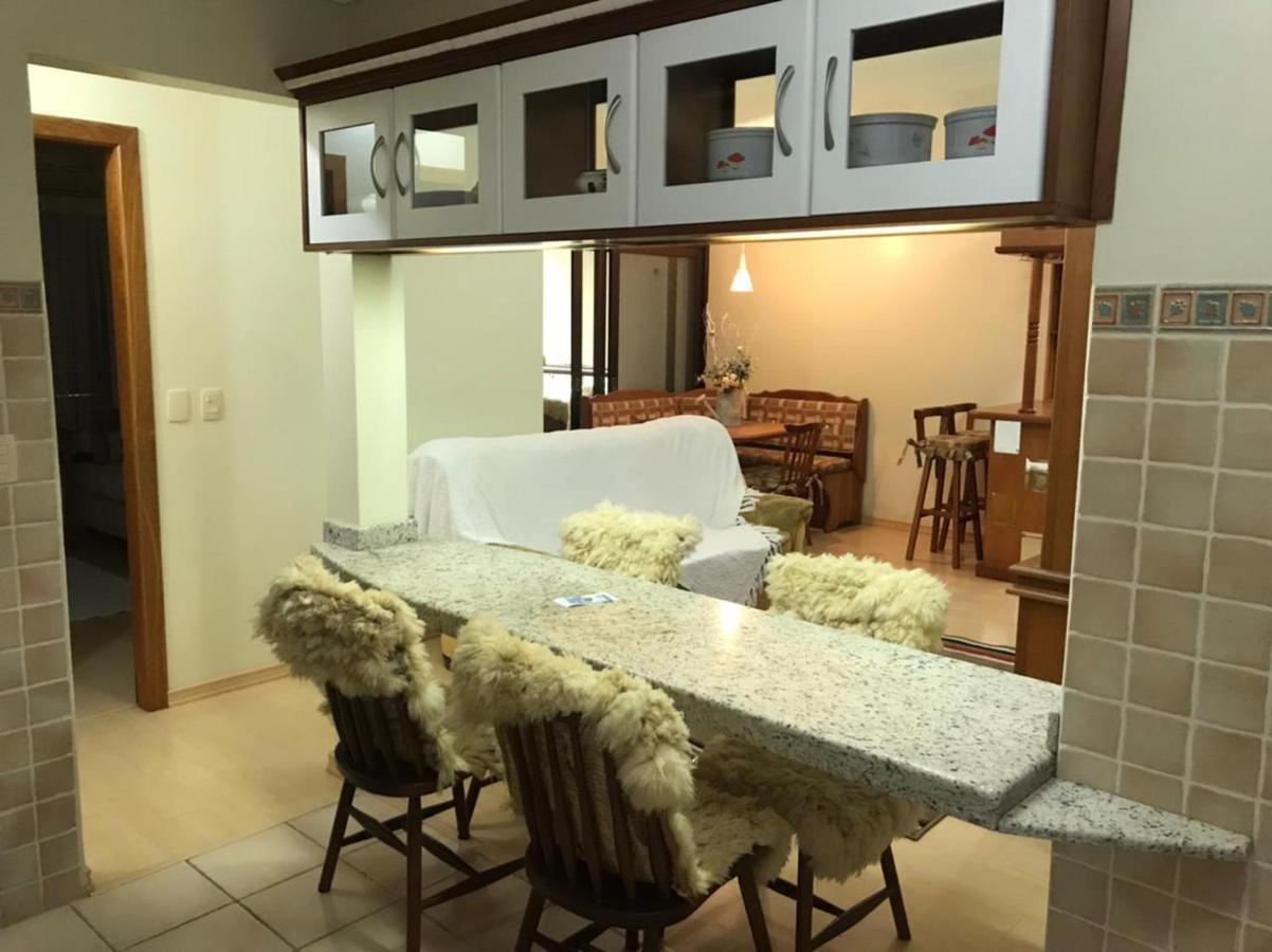 Charme Apartamento Centro De Gramado Bagian luar foto